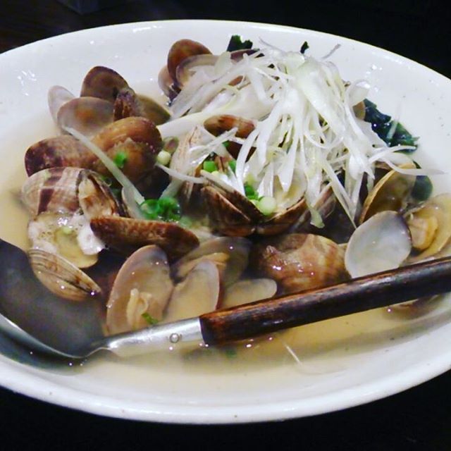 tcsmpooh's tweet photo. 日式酒蒸蛤蜊
#蛤蜊
#酒蒸蛤蜊
#魚介類 https://t.co/x2sPuHrU9d