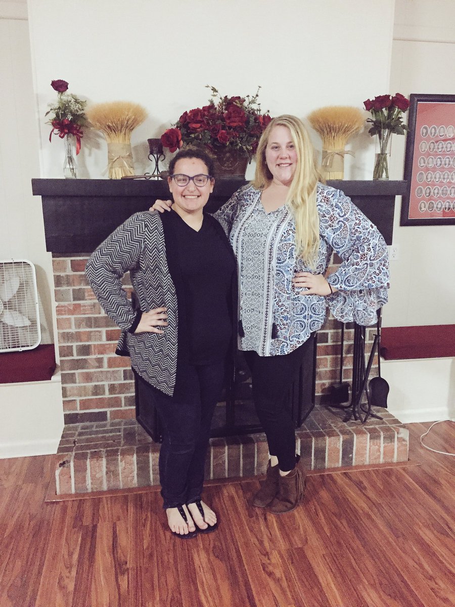 itsnicolelynnn's tweet photo. thanks for welcoming me into your position. i love you rebekah💞 #serviceislife https://t.co/es0ZG3No3A