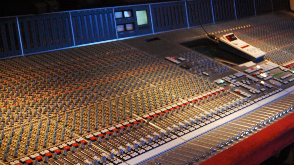 RateTheMix's tweet image. This is for all newbie mixers goo.gl/6KRqG1 @modernmixing #BASIC #MIXING