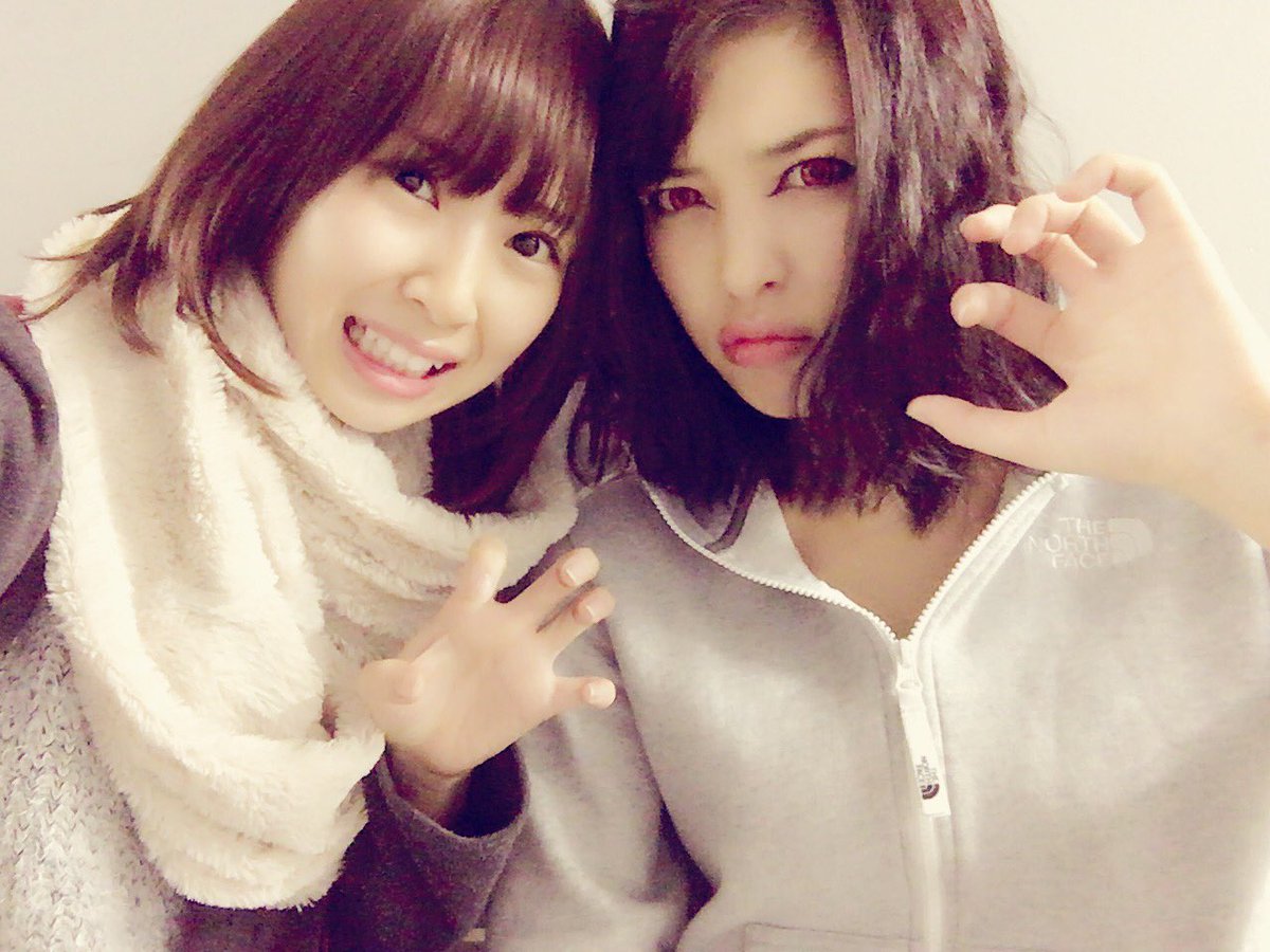 高柳明音 そして 地獄少女 主演 閻魔あい役の荒井萌ちゃん W 舞台re Lifeの日代 久々に会えましたーっ 萌ちゃんは何故か私のことを 姫 って呼ぶんだよ かわいいでしょ 笑 高柳明音 そして 地獄少女 主演 閻魔あい役の荒井萌ちゃん W 舞台re Lifeの日代 久々に会えましたーっ 萌ちゃんは何故か私のことを 姫 って呼ぶんだよ かわいいでしょ 笑
