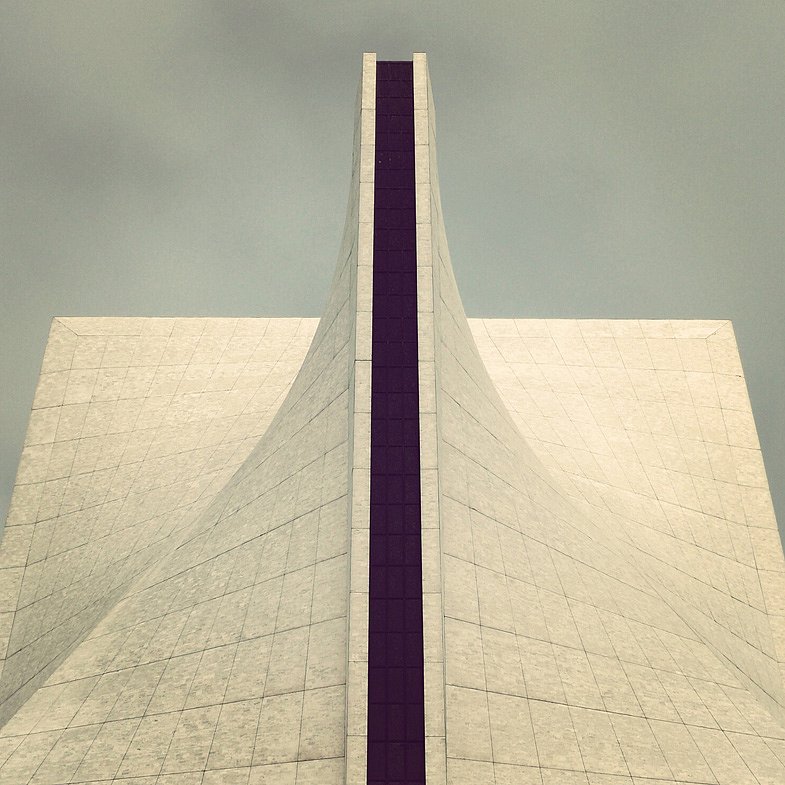 La sensualidad del hormigón con Sebastian Weiss buff.ly/2fC80Uj <a href="/LaMondaMagazine/">La Monda</a> #fotografía #arquitectura