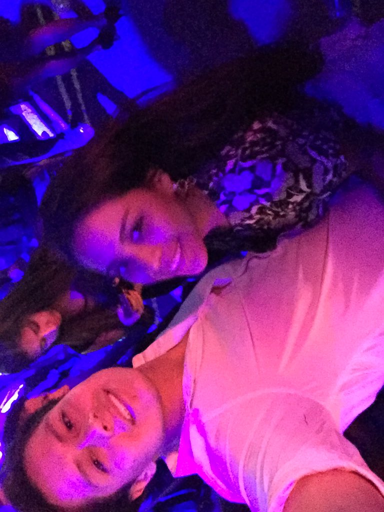 davidkennet98's tweet image. Por más que me hagas renegar siempre te amare por qué nosotros somos unos gariros contra el mundo te amo mi deina ❤️❤️👩🏾❤️😡❤️@IsBlackOtter