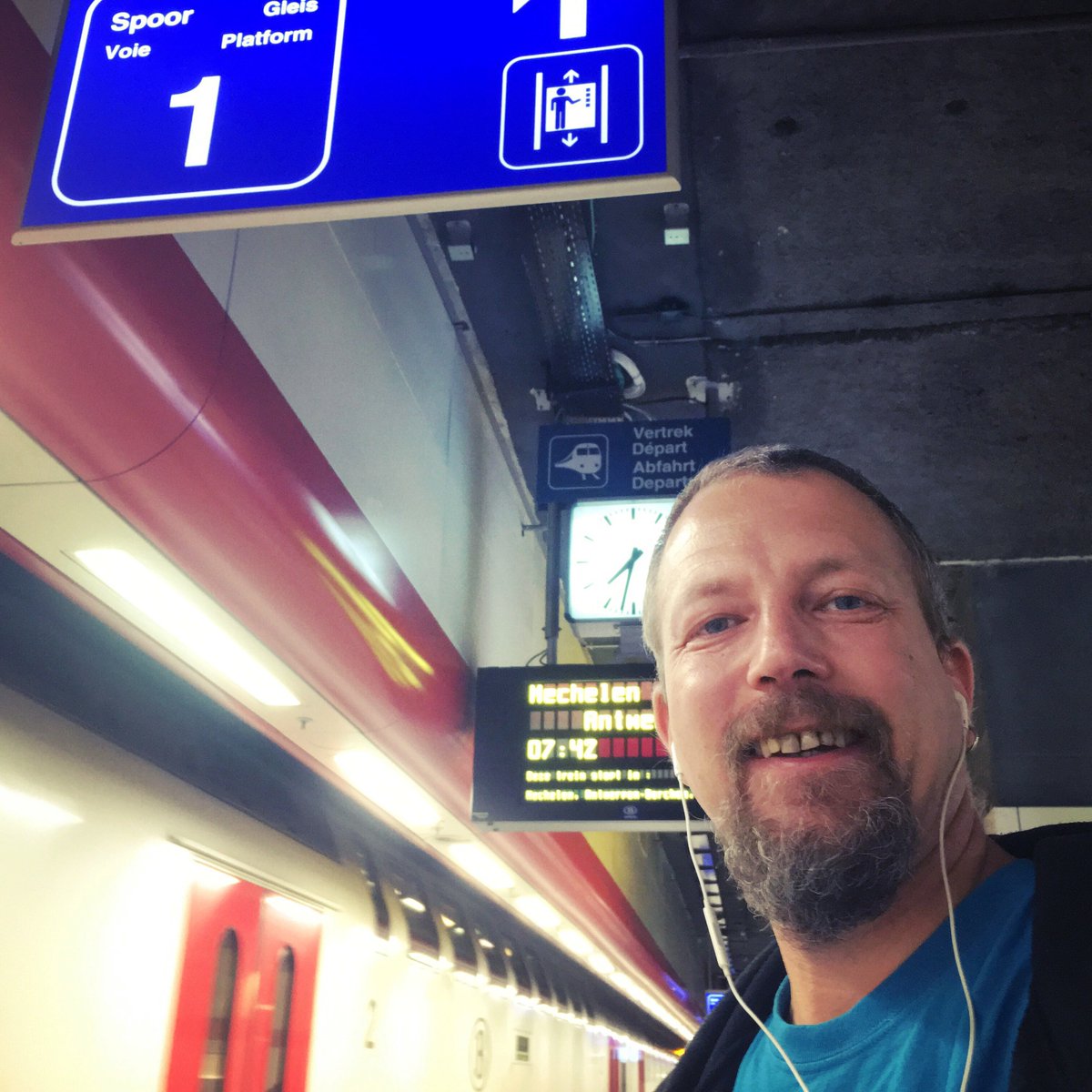 DragonBe's tweet image. W👀t‼️ got my train in 10 minutes. Sweet! #tnphp16