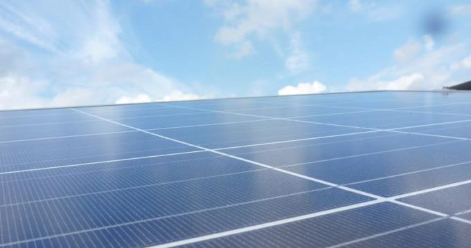 energienieuws's tweet image. ‘Drijvende zonnecellen leveren uiteindelijk meer energie op dan zonnecellen op daken’ dlvr.it/Md1bVd