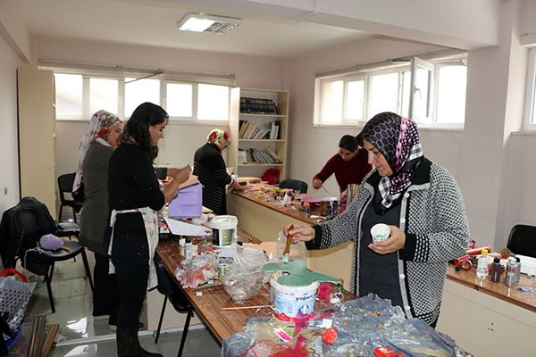 ATIKLARA KADIN ELİ DEĞERSE…haber detayı için tıklayın bit.ly/2fBYkur