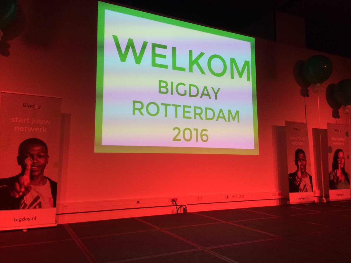 jwvogels's tweet photo. @BigdayRotterdam is begonnen. Vandaag starten meer dan 700 jongeren met netwerken! @RaboRotterdam https://t.co/txehMzEzAm