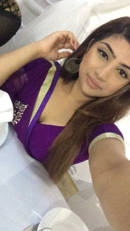 lewdcomments's tweet photo. nude indian women https://t.co/4Getx3Keyz https://t.co/NvJFEmOR2c
