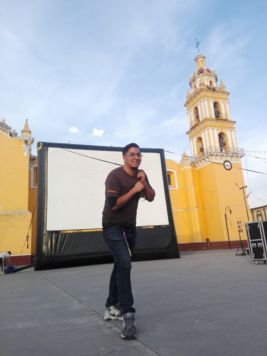 Preparen la chamarra para la función en Plaza de la Concordia!
<a href="/GobiernoCholula/">Gobierno de Cholula</a> <a href="/CulturaMinerva/">Minerva Cultura</a>