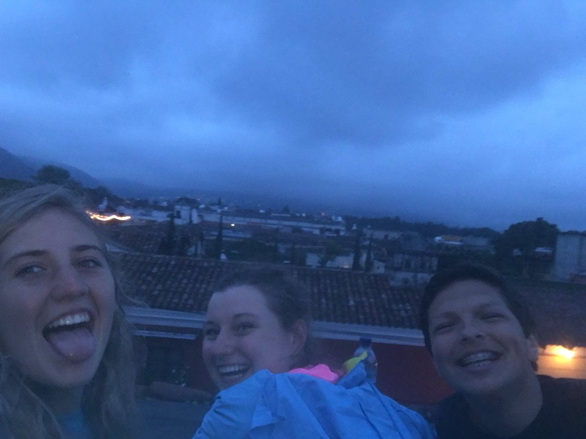 emerson_knapp's tweet photo. hbd :))))) hope you have a great day <3 happy we are friends ❣️#lmaooooooo #guatesquad #squadamala https://t.co/36ivIrO4Pw