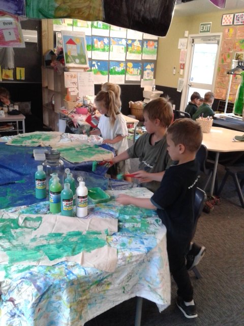 P1Bromleyschool's tweet photo. Up to our ears in paint getting ready for The Celebration of Learning next Monday afternoon! https://t.co/pYAJ7nEpfn