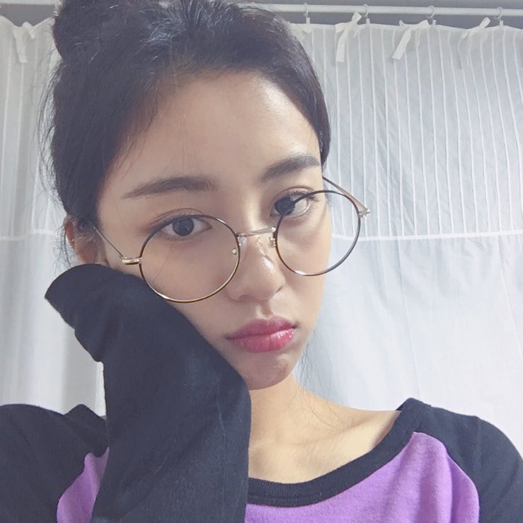 minahkfc's tweet image. 🍇