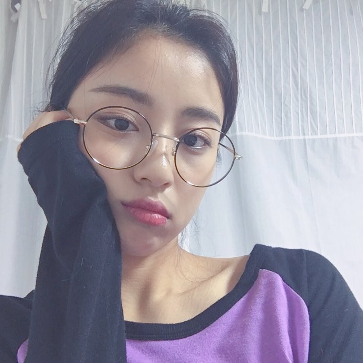 minahkfc's tweet image. 🍇