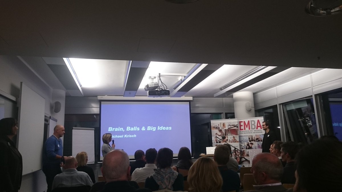 lukeevangelium's tweet photo. Brain, Balls &amp; Big Ideas vom Zauberer persönlich #smcdus https://t.co/WMkjG9KyP0