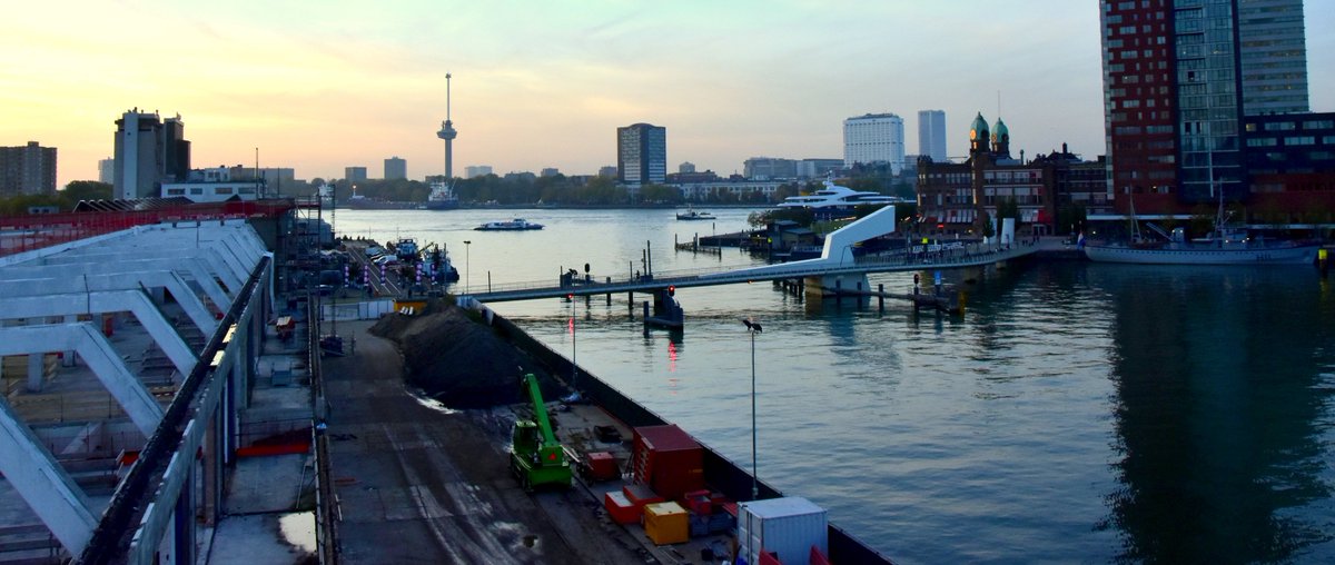 Dit zie je nu vanaf het (tot nu toe) hoogste punt van de Fenixlofts. Een prachtige blik op de stad!
(Foto: Martin de Koning)