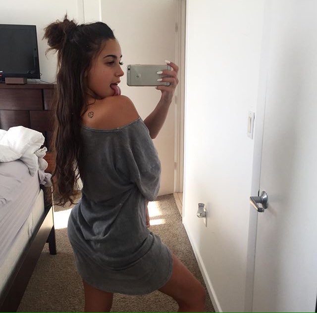 whats up, tryna lick me? hell yeah i'm tryna lick you. 👅