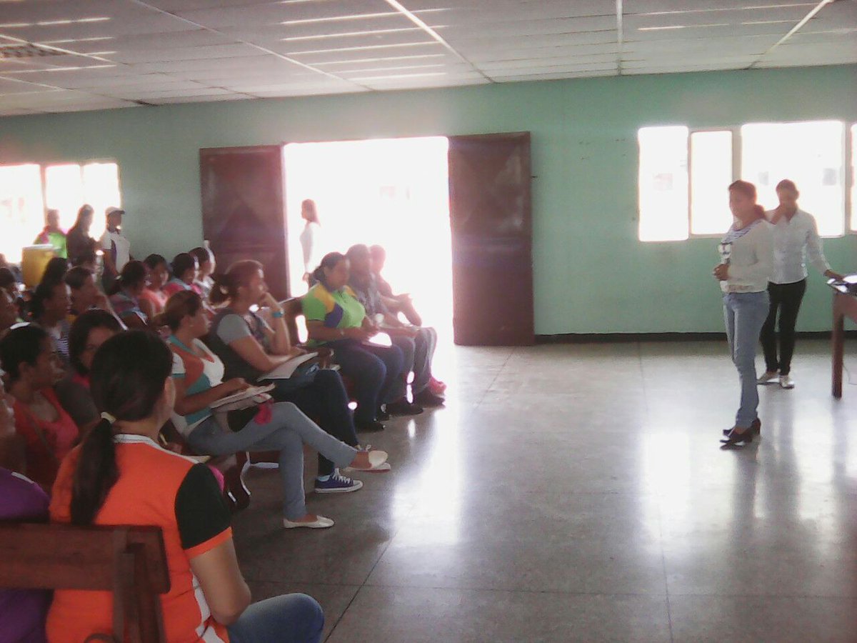 circuito15AAT's tweet photo. Seminario Colección Bicentenario, Municipio A.A.T Sabaneta Edo Barinas, organizado por las Supervisoras Formadoras de los CCIFPM, Y RPA https://t.co/gy6uxdD9FM