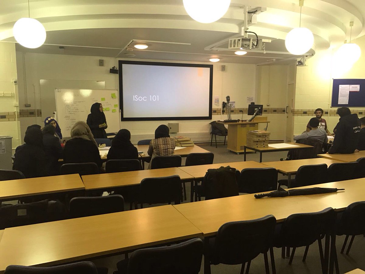 fosischannel's tweet photo. FOSIS Midlands trains Isoc 101 today at @DMUISoc #CreatingLeaders #FOSISMidlands https://t.co/KPMGACN7TH
