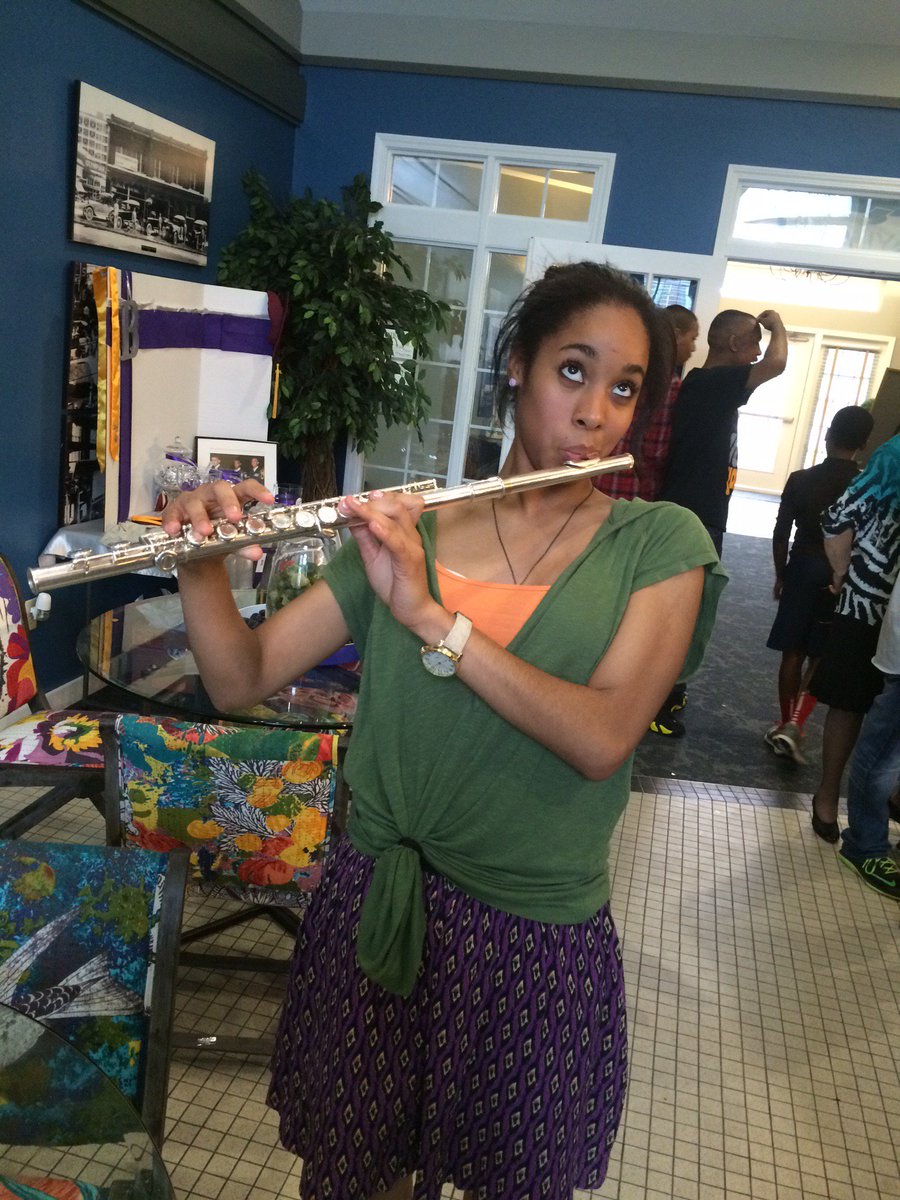 DailyMusicLife's tweet image. Here is another member of our crew, Shaylana! She is one of the pre-producers &amp;amp; post-producer. Keep an eye out for what there is to come!