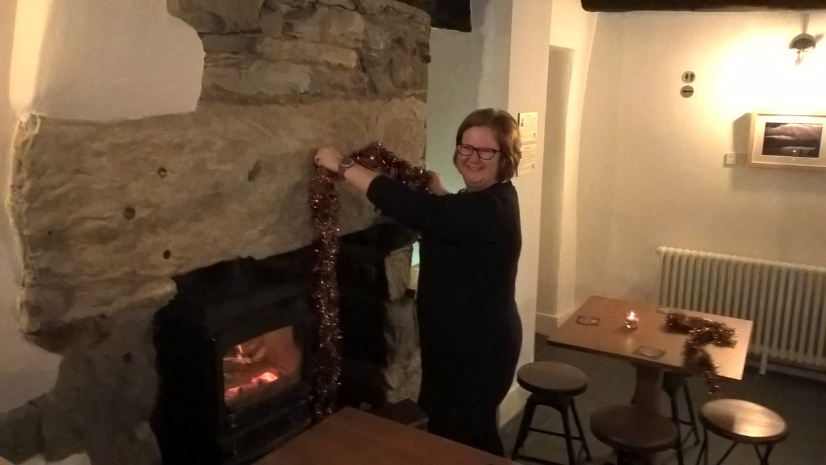 yrunicorndol's tweet photo. Thank-you to Claire for organising the Christmas decorations - she is one of the team who will be with us over the festive period. https://t.co/ejdqLZyia5