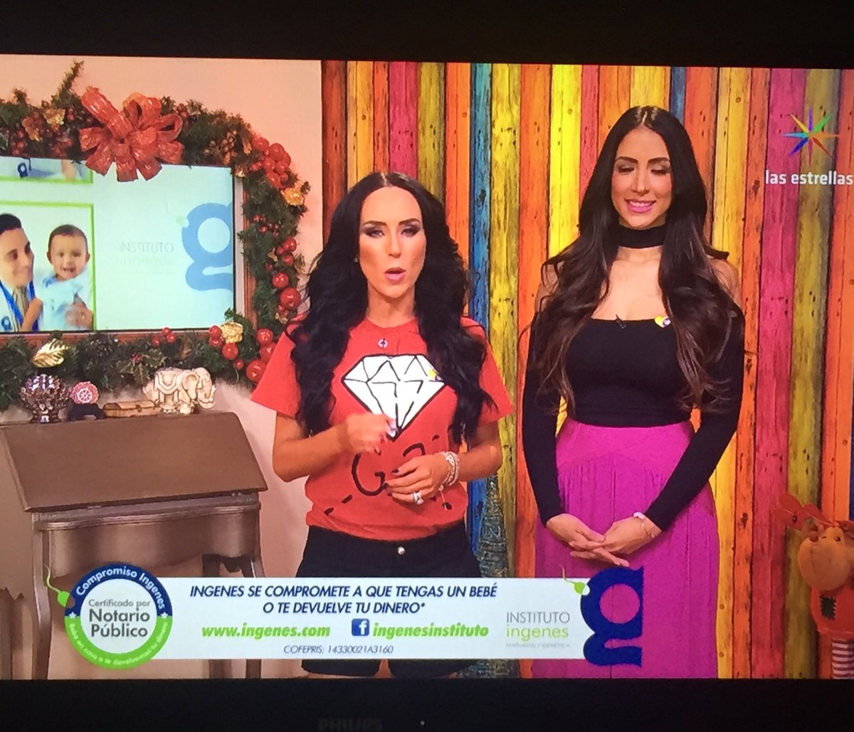 ojotv's tweet photo. @INESGOMEZMONT ya te pusiste pelos largos, ahora súbete a unas cubetas para que alcances y te parezcas a @cynthia_uriastv https://t.co/nqcGhj1ZLQ