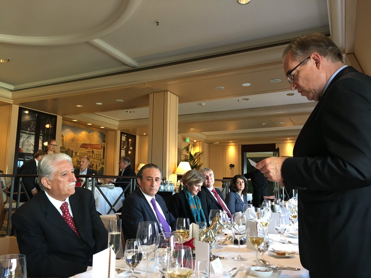 Hoy tuvo lugar el homenaje a uno de nuestros veteranos periodistas. Brindamos por su larga y exitosa trayectoria .<a href="/GonzaloECaceres/">Gonzalo E. Cáceres</a> [ml]