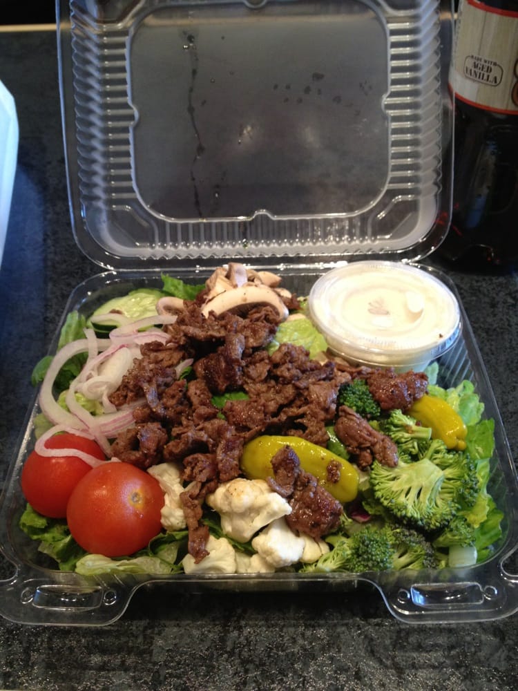 WMSacksSandwich's tweet photo. Steak salad with blue cheese dressing, what a beautiful sight to see. #steak #salad #lunch #locallunch #eatlocal #sacks #sandwiches #gourmet https://t.co/MWJuztEfFK