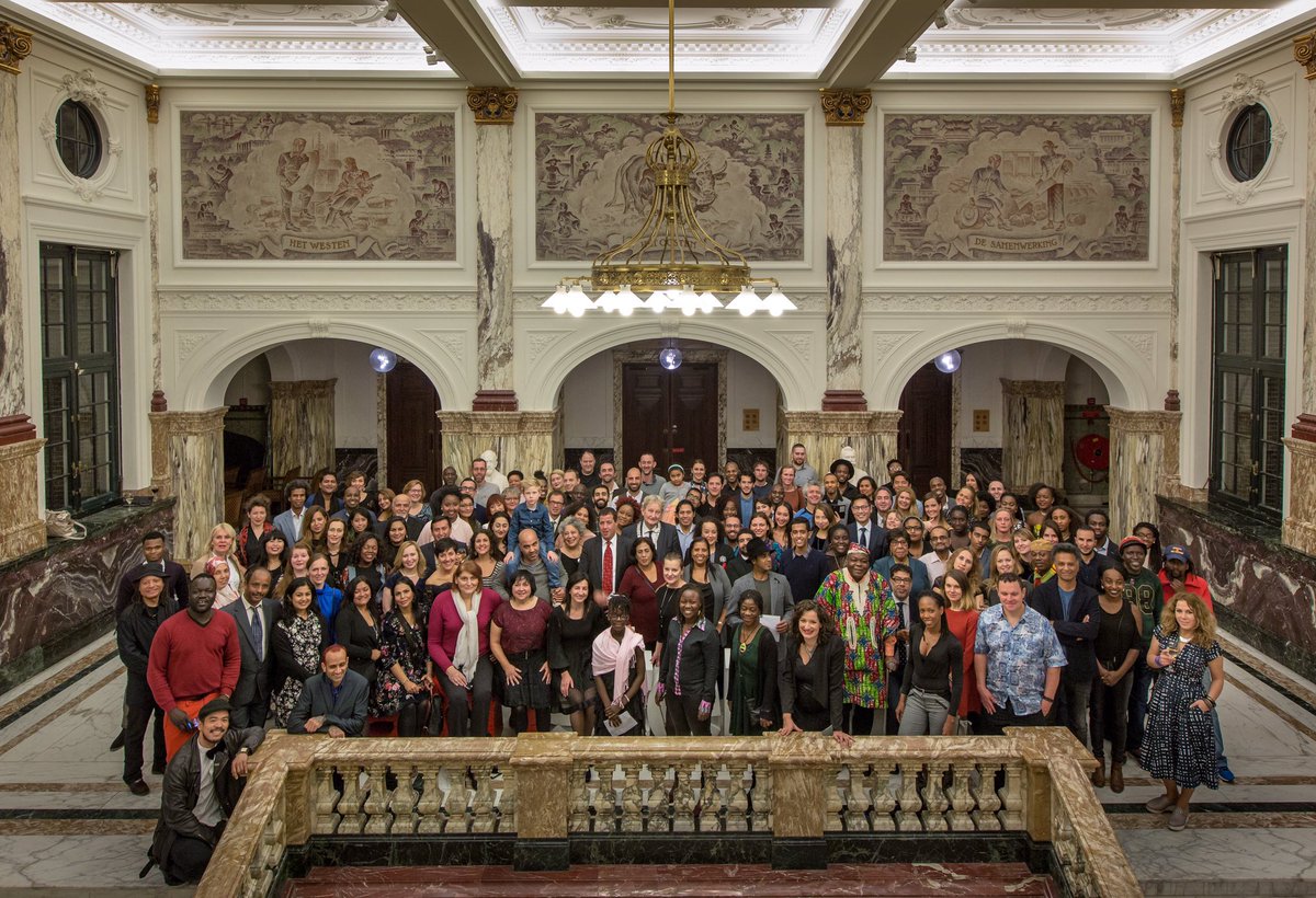 An incredible photo representing the 180 nationalities of Amsterdam with Mayor van der Laan! 180amsterdammers.nl/en/ #180amsterdammers
