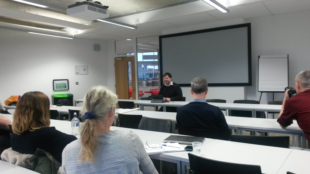 CaudwellJ's tweet photo. Important talk by @LamondUKCEM @BUeventsleisure @BUEventsEd about eventful politics & the politics of events. Gr8 discussion after. https://t.co/LYtLmG58Fk