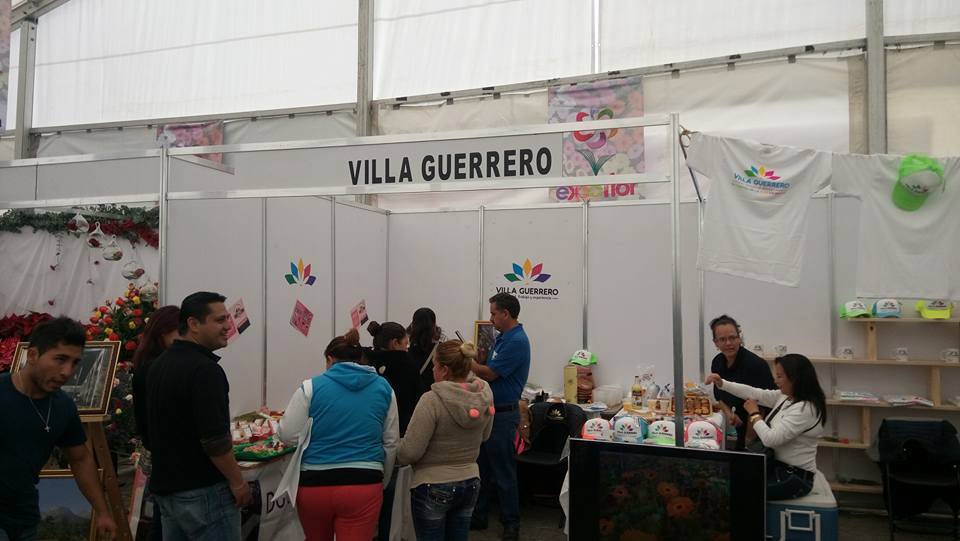 ViIIaGuerrero's tweet photo. 📷 #Fotogalería Inició la #ExpoFlor 2016 en el Parque Ambiental Bicentenario, donde participan nuestros floricultores
https://t.co/IkuDS0CFgK https://t.co/eY31HXy4de