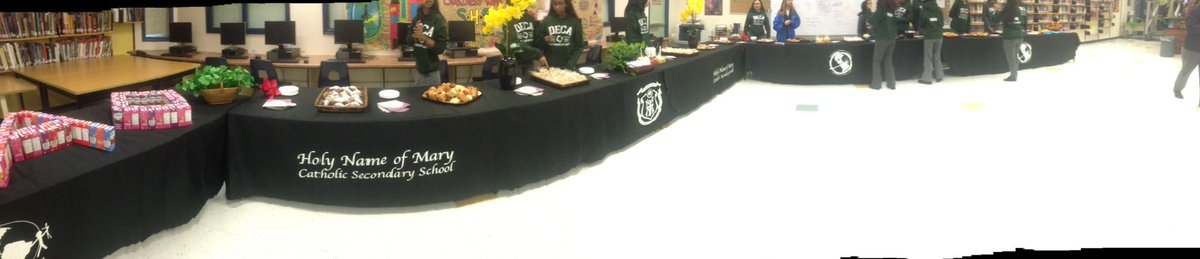 Hnmry_Deca's tweet photo. Some shots from HNM's 9th annual business week power breakfast run by our DECA chapter! @DECAOntario https://t.co/HfIjLhPVxE