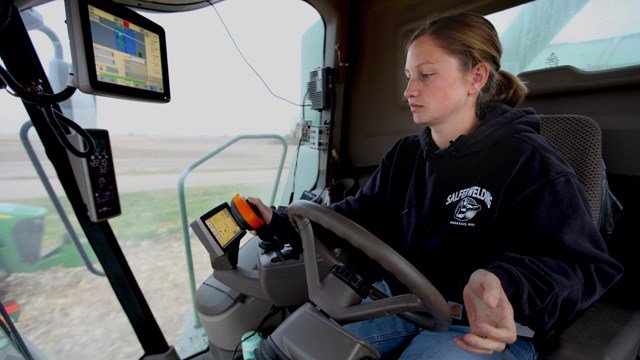 HydroBioARS's tweet photo. Great story from @kare11, sisters take over the family #farm after father's tragic death: https://t.co/iQQgJJkTUG https://t.co/DCbCA5DhdA