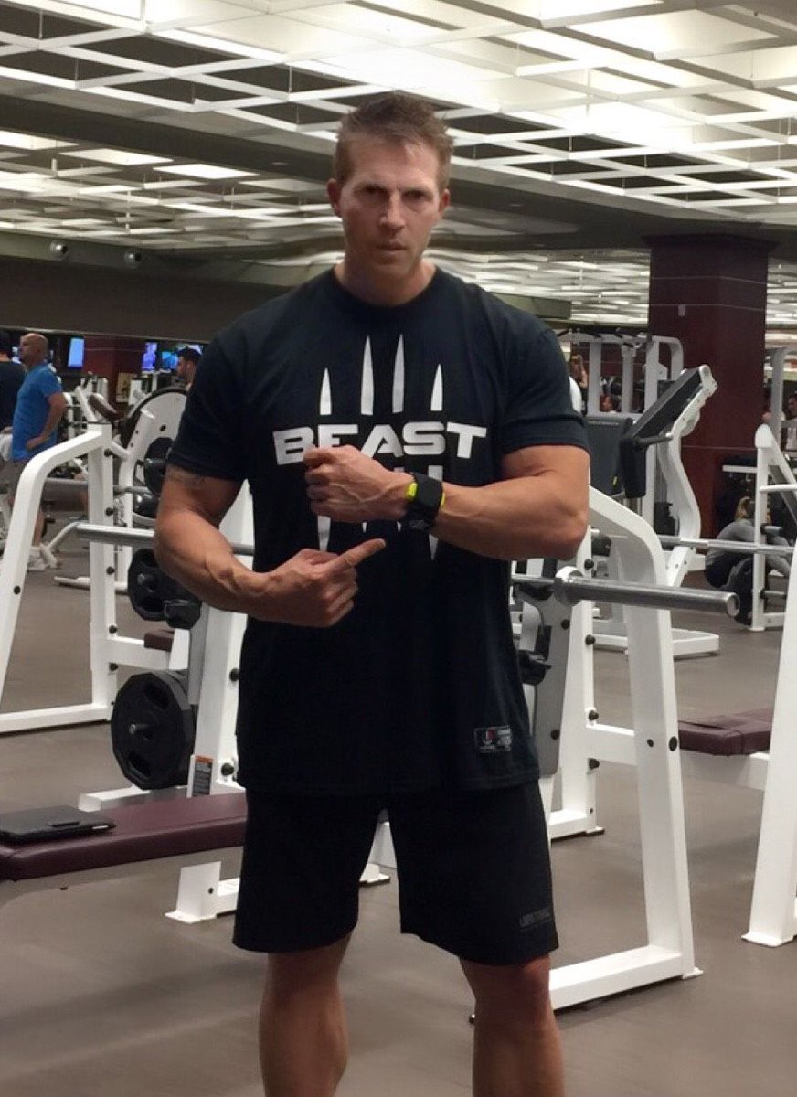 BeastSensor's tweet image. See how Celebrity Trainer @alex_isaly uses #BeastSensor! #knowyourbeast 
buff.ly/2fEujsw