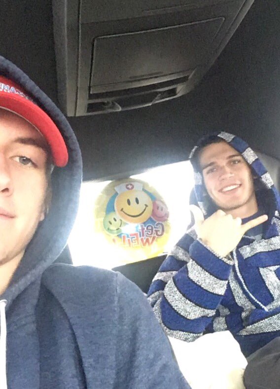 BemidjiHockey's tweet photo. Best picture of the year!  @LeitsOutLeitner is on his way home with his bro @Leitner_21 standing guard.  

WELCOME HOME JAKE! https://t.co/NG9TnXZaUv