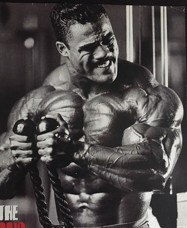 Y'all better go hard today and earn that food tomorrow!!!! 💪💪 HappyThanksgiving peeps!! Enjoy!!#thanksgiving #earnit