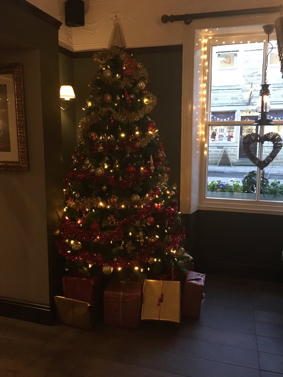 It's beginning to look a lot like Christmas...🎄🎄🎄 #feelingfestive #lovechristmas #HebdenBridge #ukpub