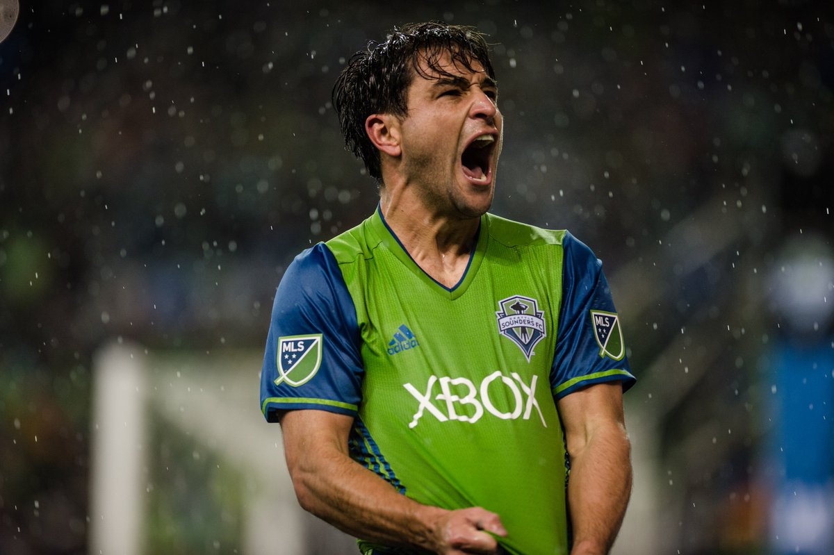 soundofsoccer's tweet photo. New pod: The #Sounders are 90 mins from #MLSCup. Can they close the deal? Plus, #USMNT, Bruce Arena and more. https://t.co/BONZb3EcZZ https://t.co/MnhR6vmjym