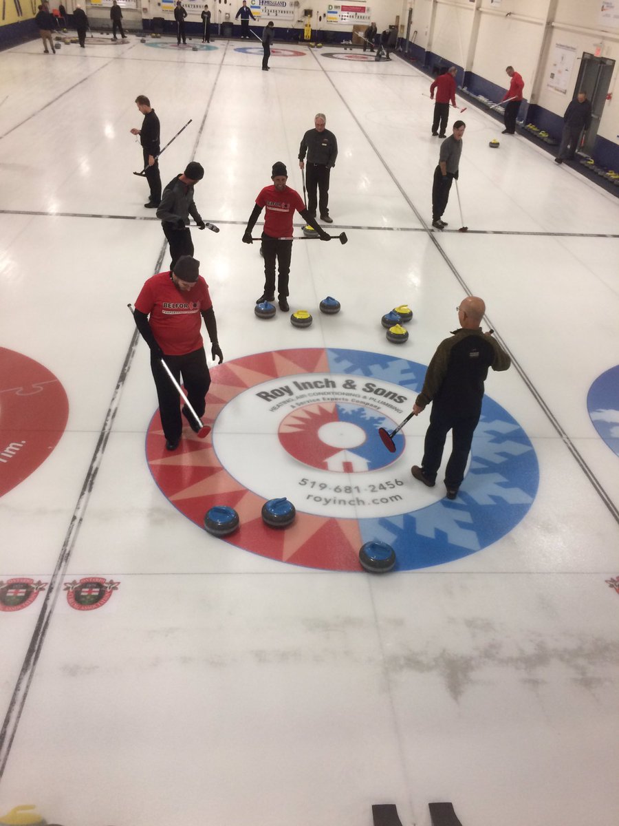 HotRocksCurling's tweet photo. Big heater closes the gap to 6-5 after 4th end                                     
#🔥🔥HOTROCKS🔥🔥#3pointer #sandershatsonforwardsnow https://t.co/RKcVZm8iuA