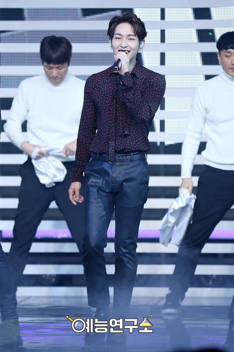 Minhoshineeina Off Onew Tell Me What To Do Mbc Music Core 1