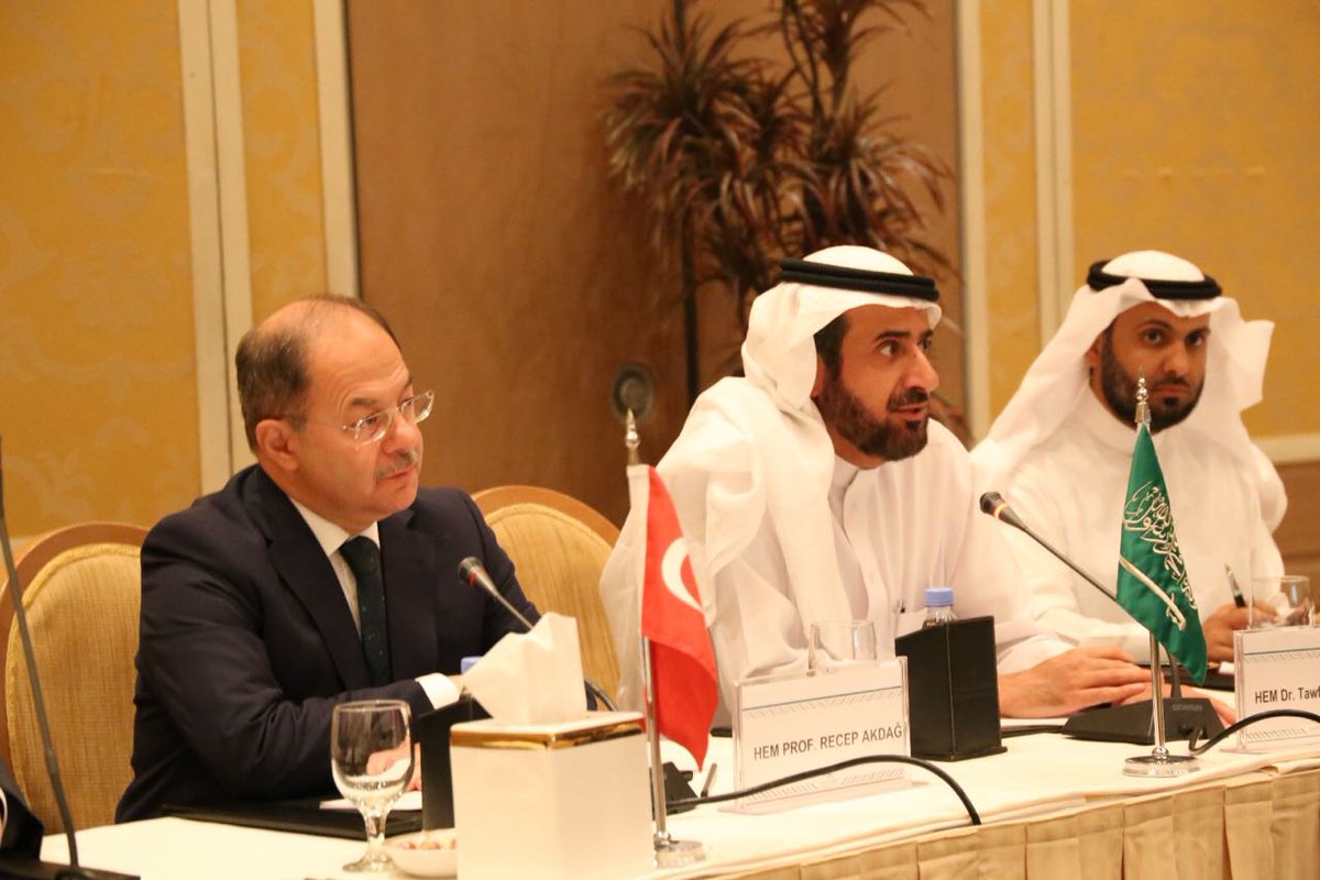 I'm grateful for the hospitality of my brother  <a href="/tfrabiah/">توفيق الربيعة</a> and honored to share our experiences of health transformation with the KSA.