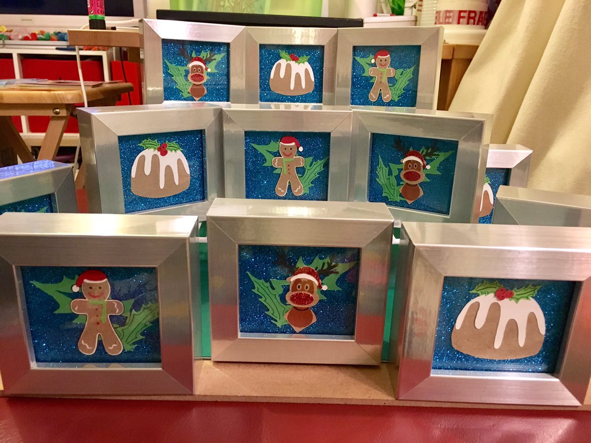 StarwiseMeUk's tweet photo. An evenings hard work has paid off #Christmas #handmade #frames https://t.co/UbQXEtIUqL