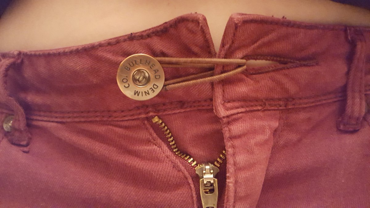 sayjleaf's tweet image. #thanksgivinghack Number 1-how to fit in your jeans after dinner