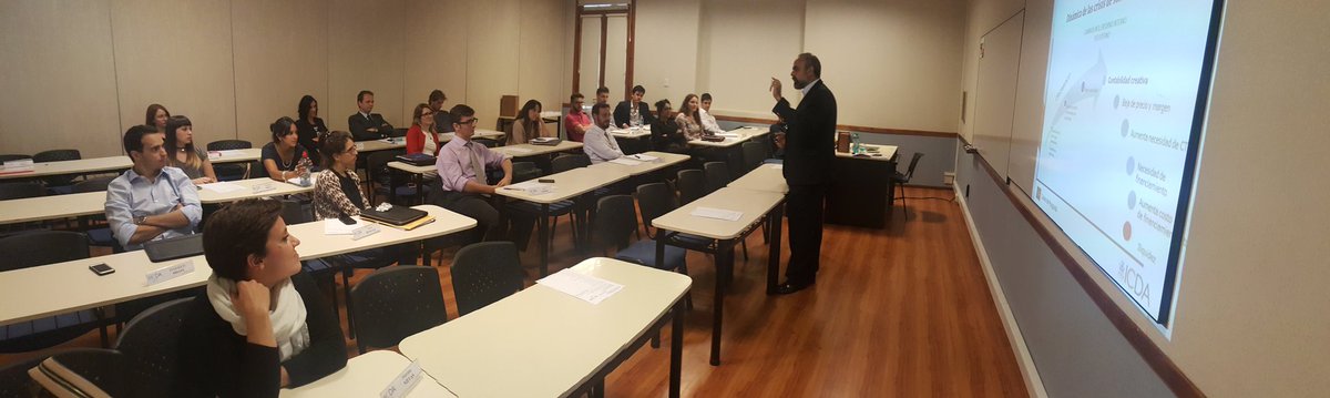 <a href="/ICDA_UCC/">ICDA, Escuela de Negocios UCC</a> <a href="/garciaespeche/">Gonzalo García E</a> disertando sobre #gestión de #crisis de #solvencia  en el Curso de Posgrado #DerechoEmpresarial