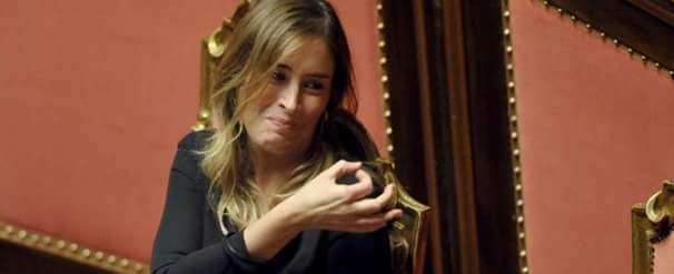 ClaraMutsc's tweet photo. Fatto un po tarde stasera però il mio #TwNotte cè @MauroBarin @GualcoGabriella @MadagioPepe @pentotaldoll https://t.co/GKDMizJX8l