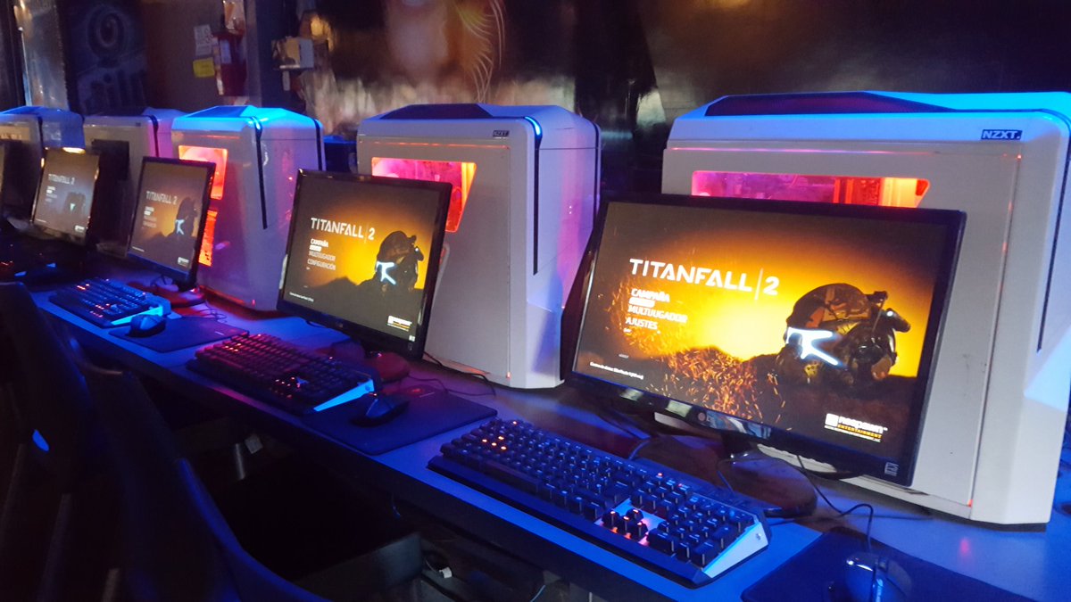 OnlyGamesLat's tweet image. La #PilotAcademy de @Titanfallgame 2 desembarca en Buenos Aires