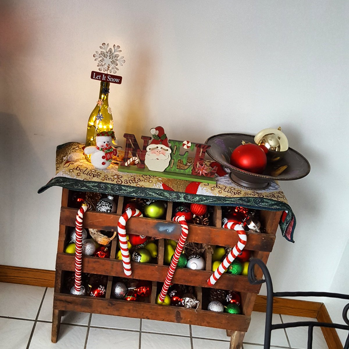 mojo_rocket's tweet image. Love decorating for the Holidays!