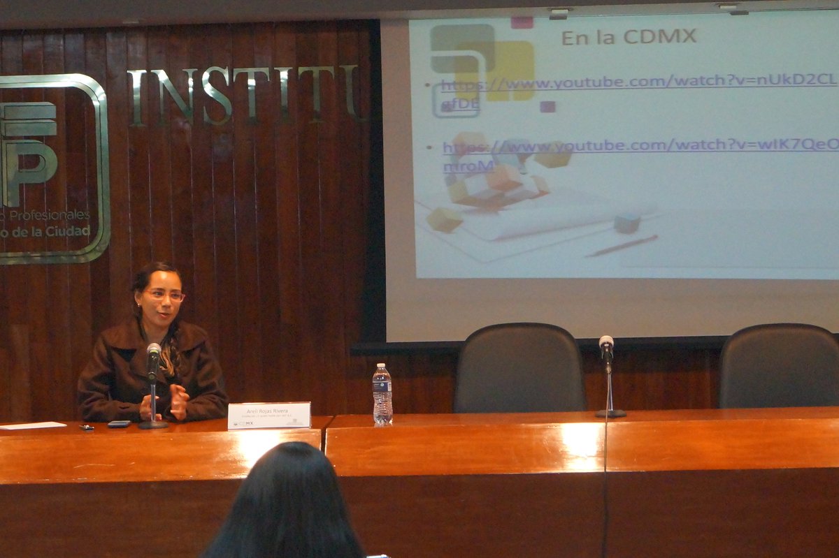 JJ_Olea's tweet image. Areli Rojas, titular de @quienhablapormi comparte experiencias sobre la trata de personas en niños, niñas y adolescentes. @Barbieroja #STDP