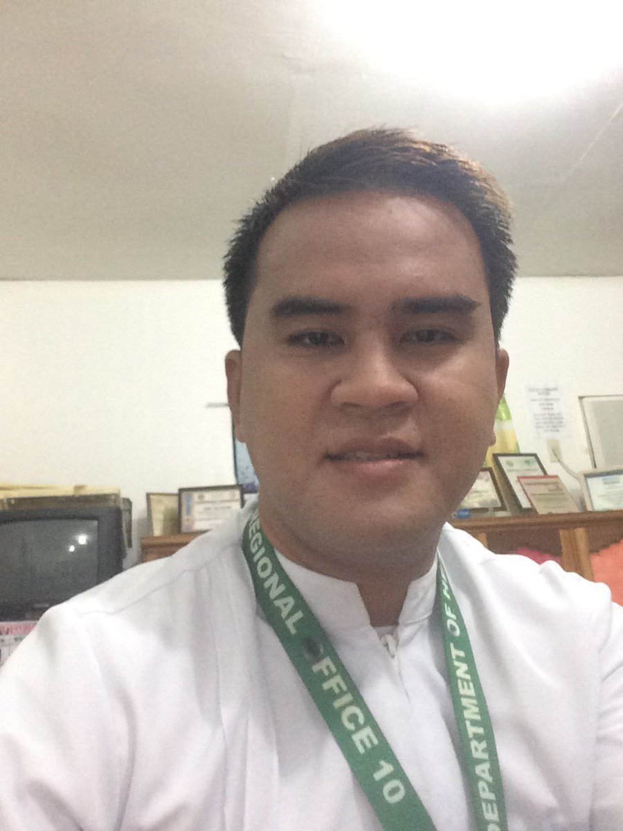 dragon_jessie's tweet image. Ds is it pancit🍜🍜🍜#thesispresentation😭😭