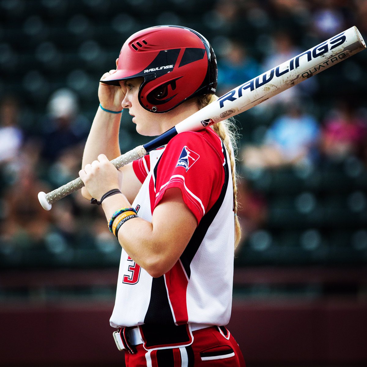 RawlingsSB's tweet photo. Confidence is key. #RawlingsSoftball #Quatro (📷 Jade Hewitt courtesy @scrapyarddawgs and @profastpitch) https://t.co/uMWj1b1ZTM