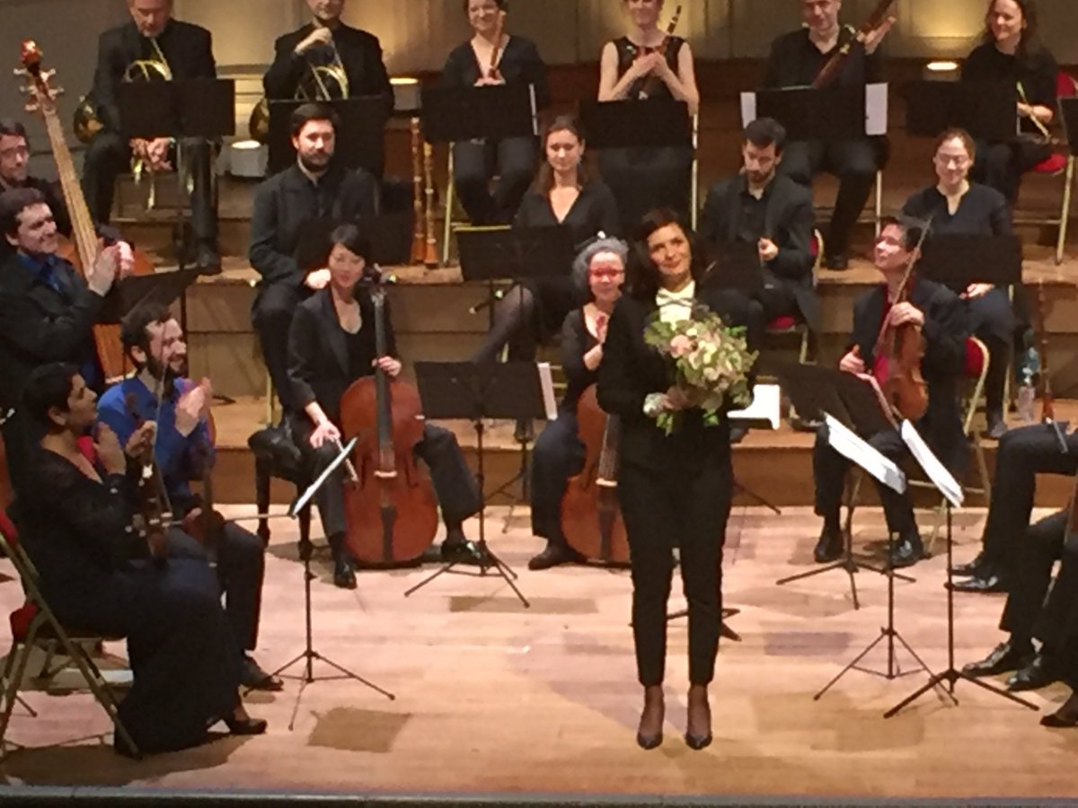 A la salle Caveau (@Gaveauconcerts) ce soir, @mariancrebassa était prodigieuse. Dommage que l'orchestre ait été parfois défaillant.