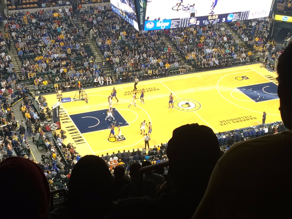 JenSass3's tweet image. #pacersgamenight #iaspconference #gladimindy2night #❤️basketball🏀 #thxspacers